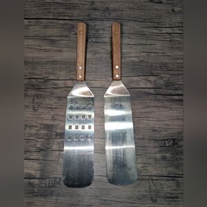 Curtis Stone Set of 2 Tiger Bamboo Grilling Spatulas Turners Read Description